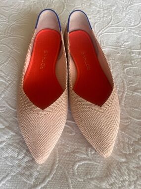Rothy's rare 🌟 sparkly 🌟 rose gold metallic points size 8